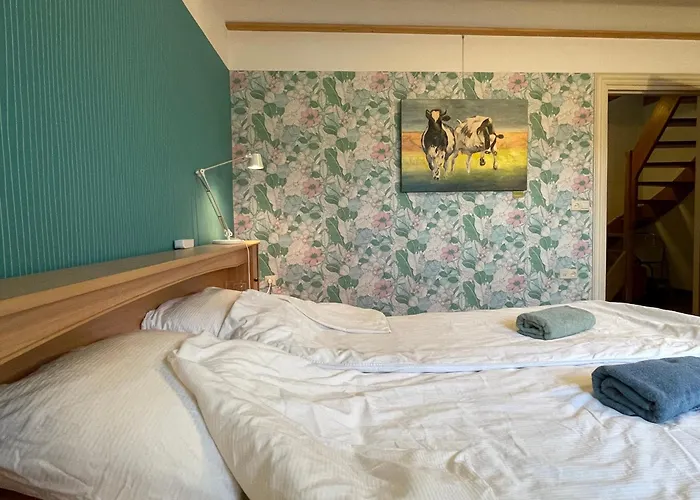 't Ouw Ateljeeke Bed & Breakfast Budel